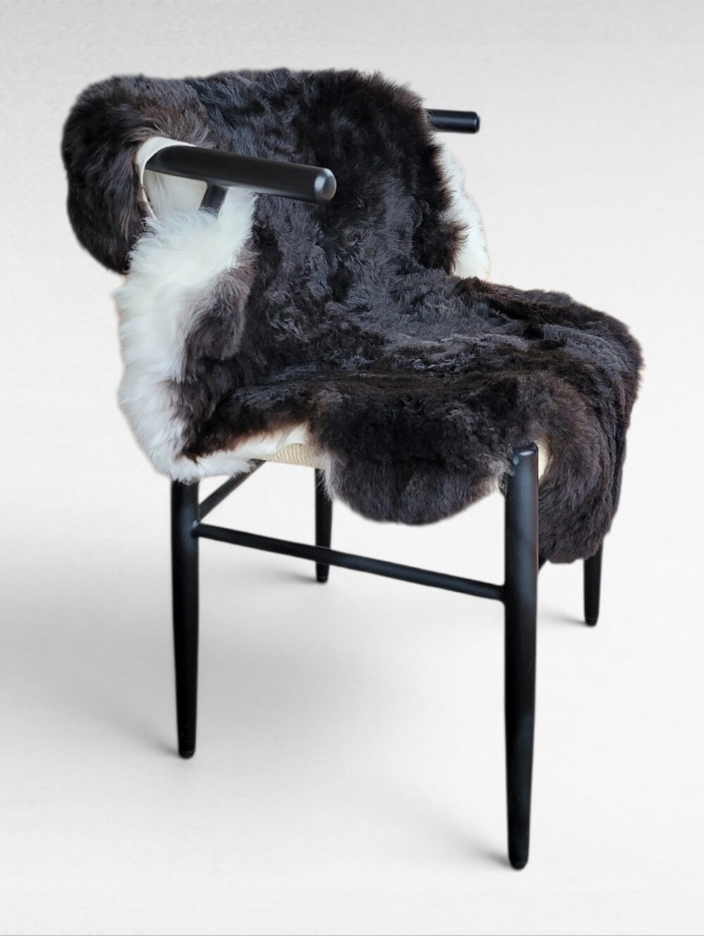 Blacky Brown Icelandic Lambskin Rug Shorn Wool - Picture 2 of 8